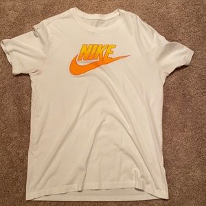 Men’s Nike T shirt L